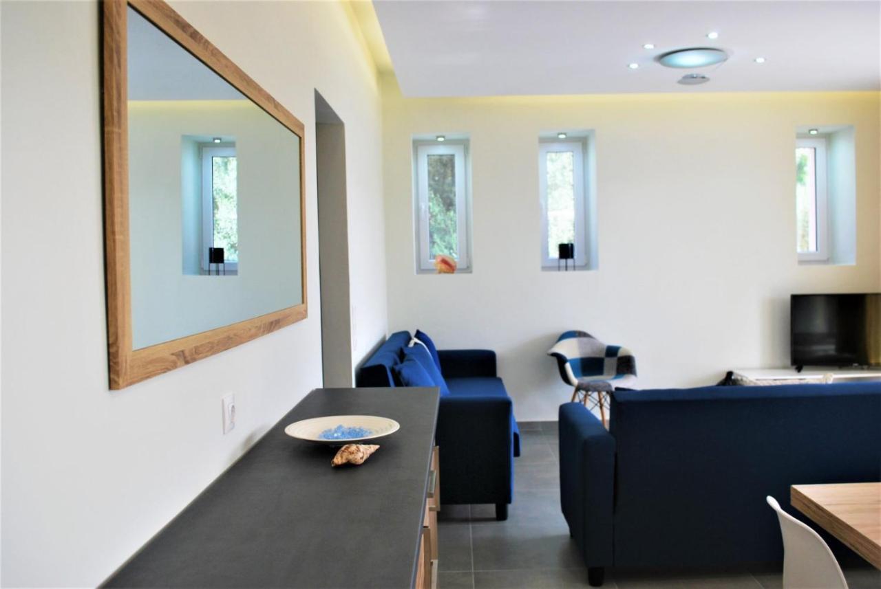 Q Luxury Rooms Paleros Екстер'єр фото